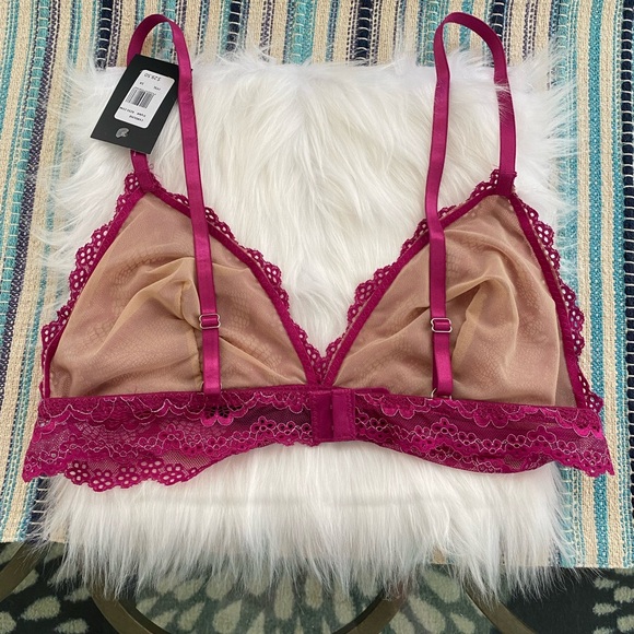 NWT Fredricks of Hollywood women’s fuschia metallic lace bra/ bralette - Picture 5 of 12